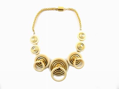 Collana Ugo Correani in Metallo Dorato e Resina