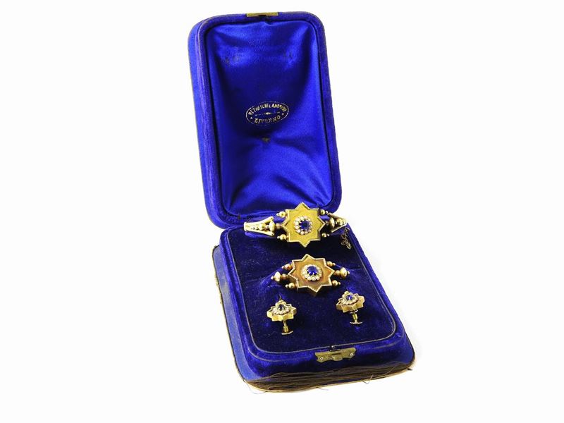 Parure Bracciale, Spilla e Orecchini in Oro Giallo, Microperle e Pietre Blu