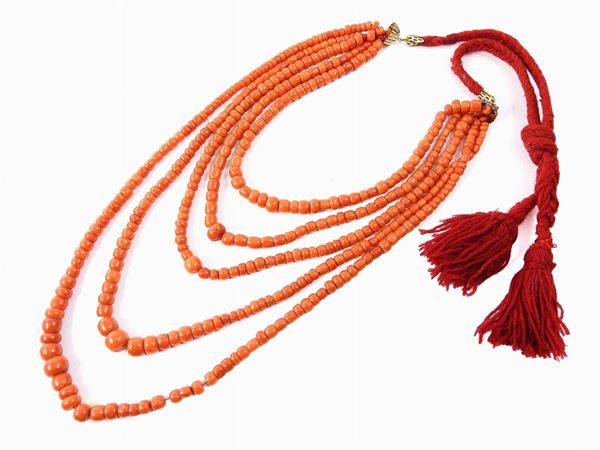 Graduated red coral necklace