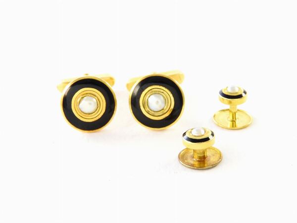 Yellow gold shirt front cuff-links and buttons with enamel and Mabe pearls