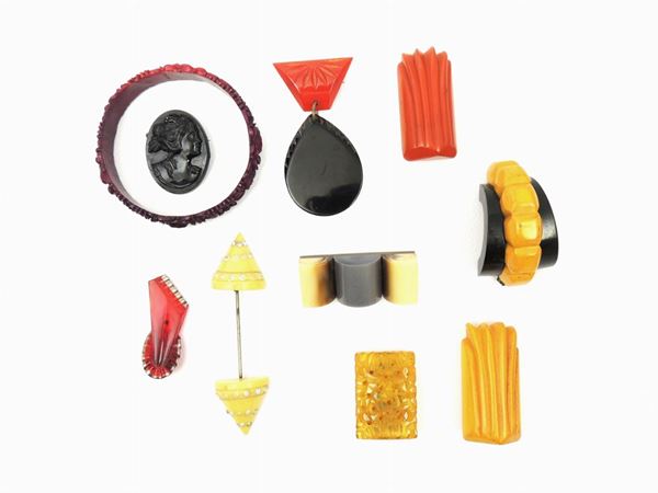 Lotto di spille bijoux in bachelite
