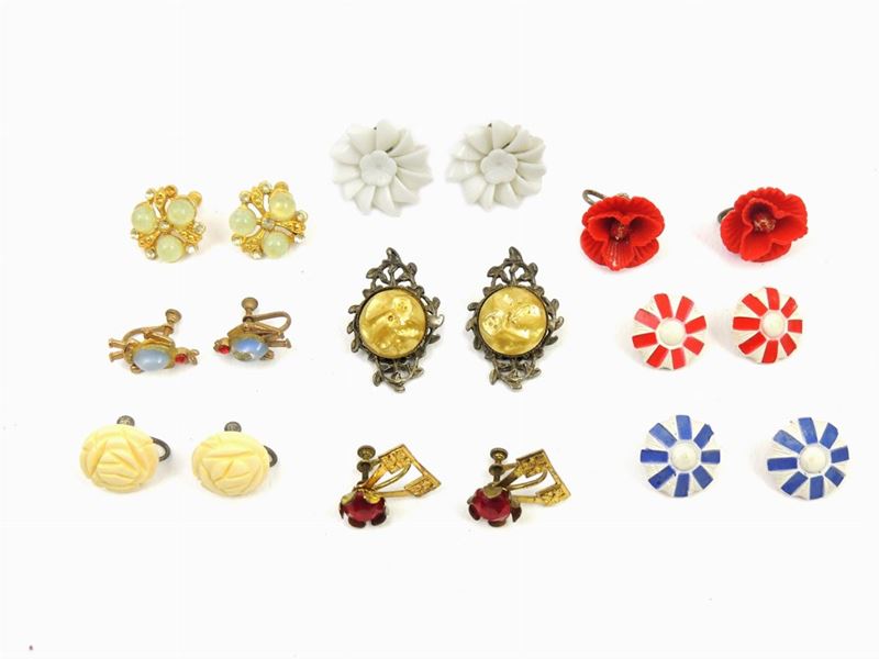 Lotto di Orecchini Bijoux in Celluloide, Metallo e Vetro
