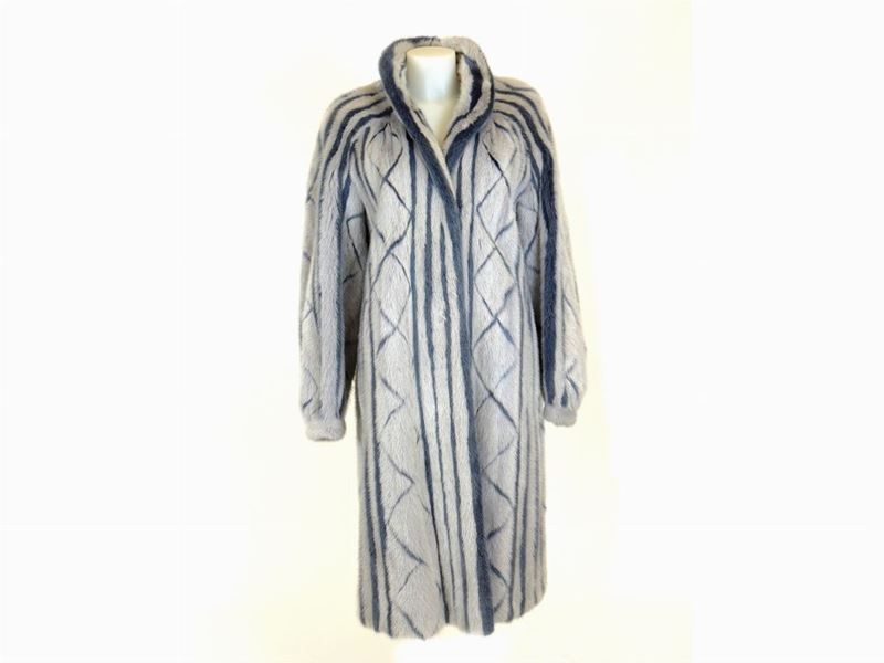Cappotto in Pelliccia di Visone Grigio Perla e Blu