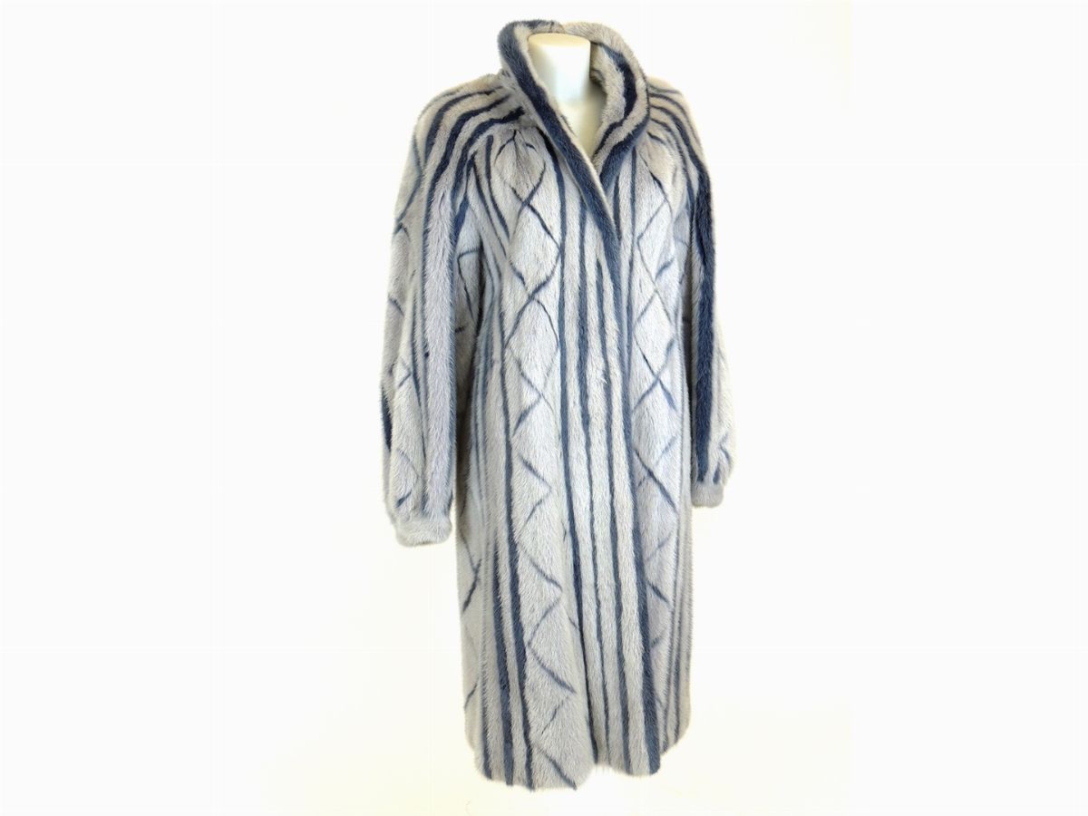 Cappotto in Pelliccia di Visone Grigio Perla e Blu