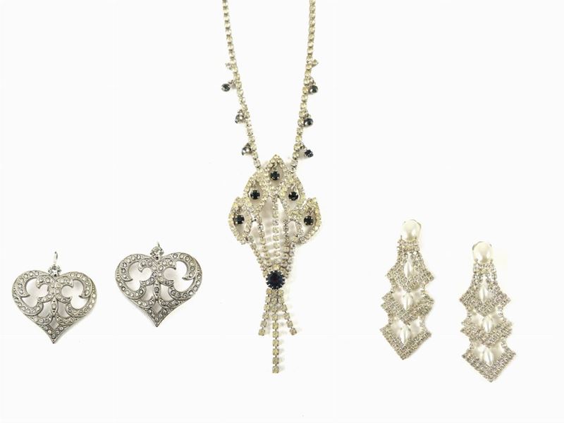Lotto di Bijoux in Metallo Argentato e Strass