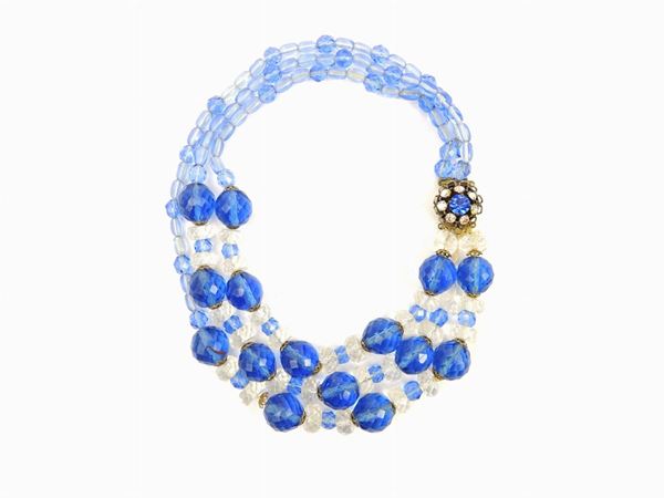 Due collane in cristalli opalescenti e azzurri