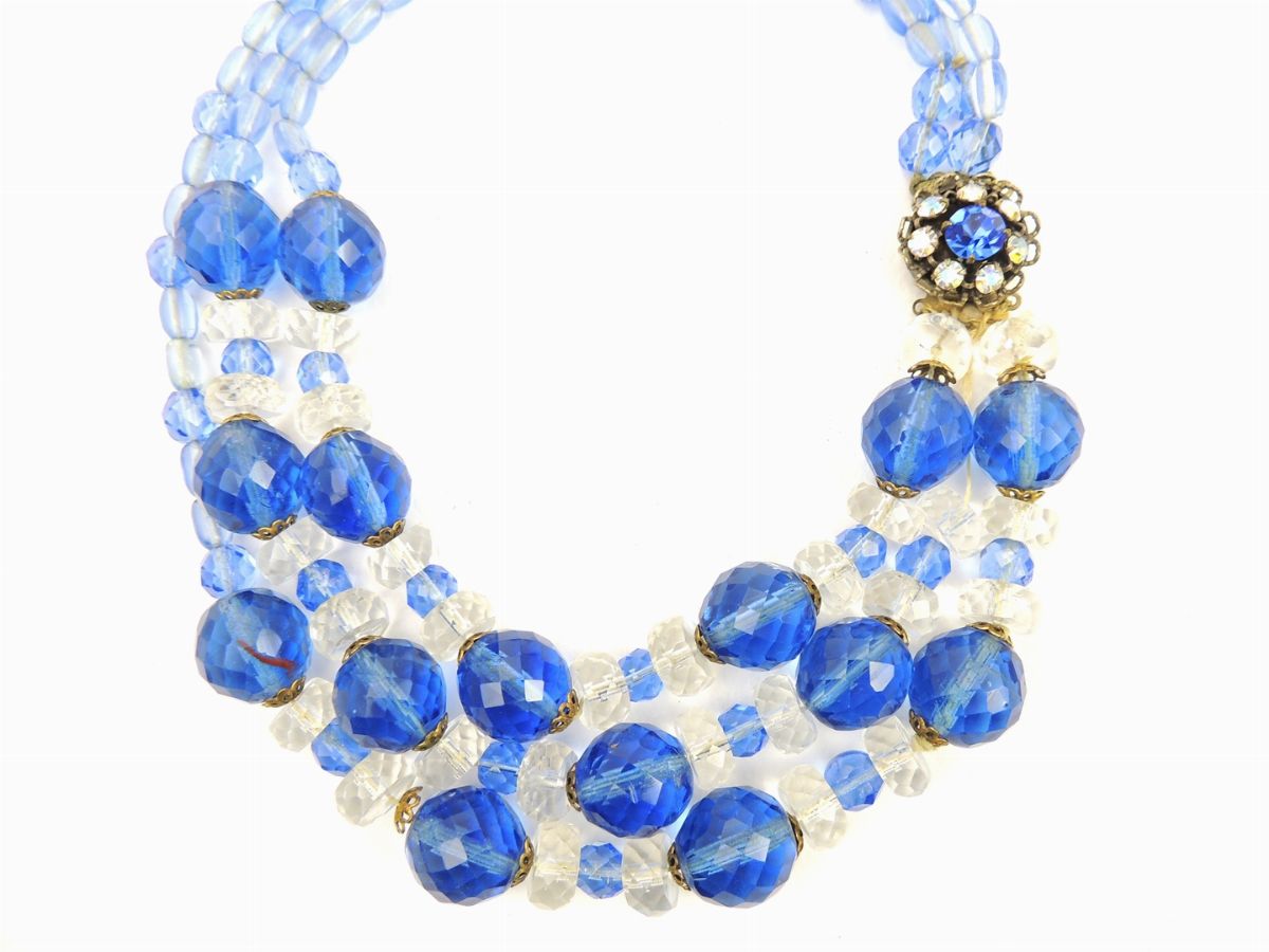 Due Collane in Cristalli Opalescenti e Azzurri