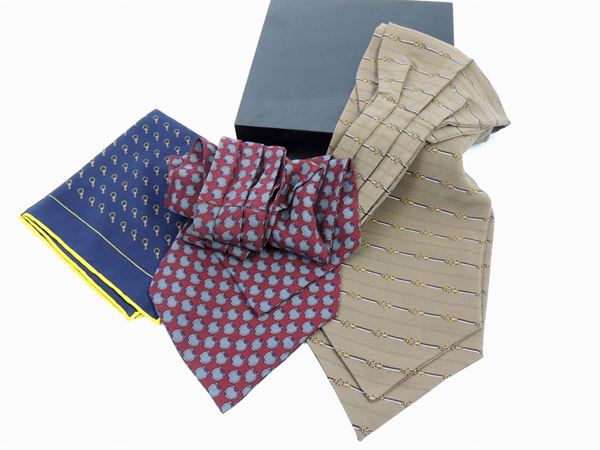 Gucci silk ties and a handkerchief