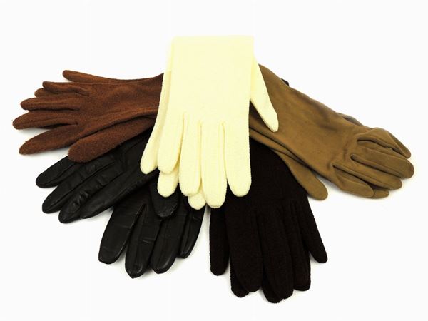 Dodici paia di guanti vintage