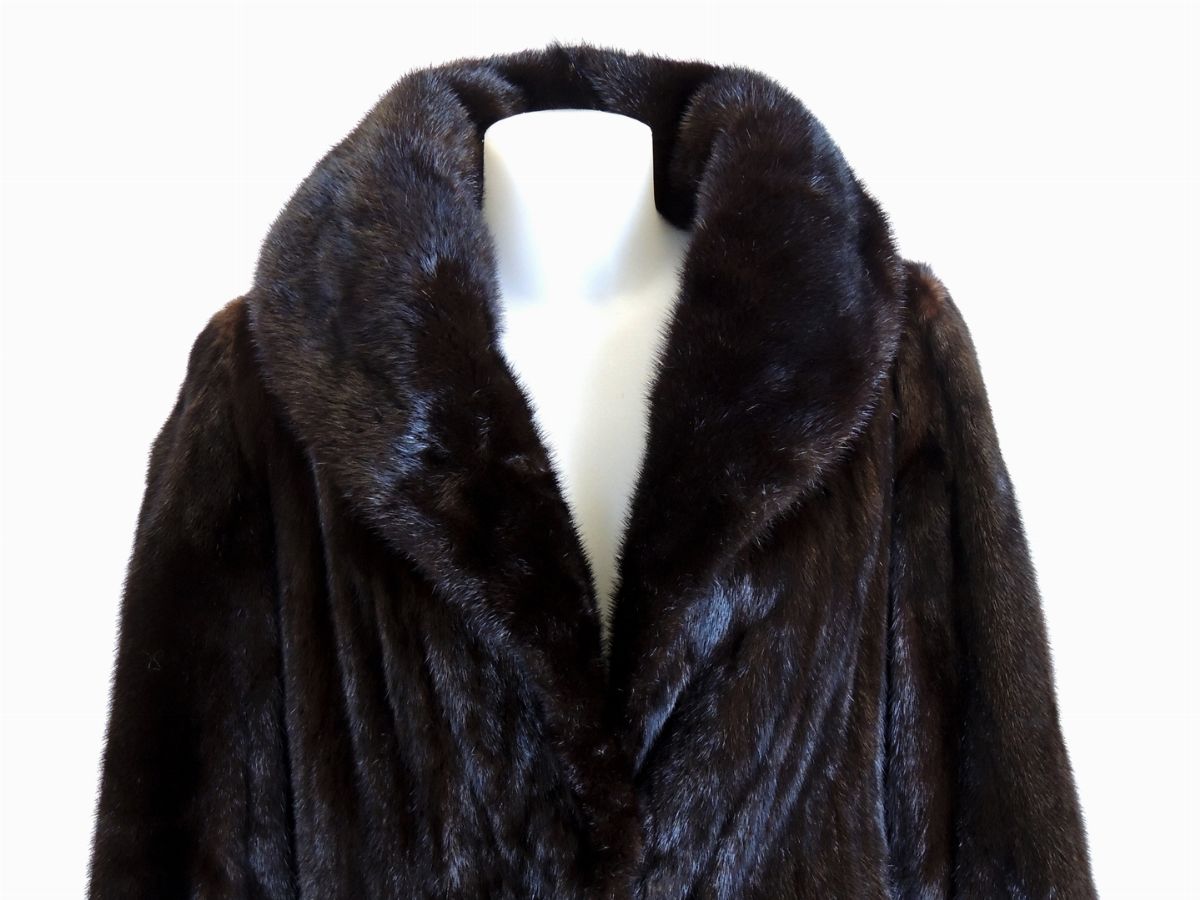 Cappotto in Visone Nero Selvaggio
