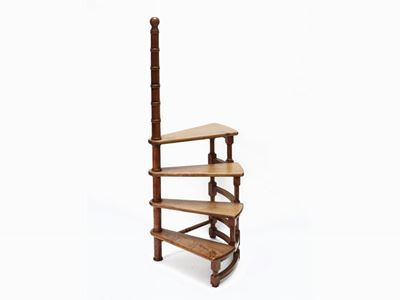 Scaletta a Chiocciola in Noce da Biblioteca