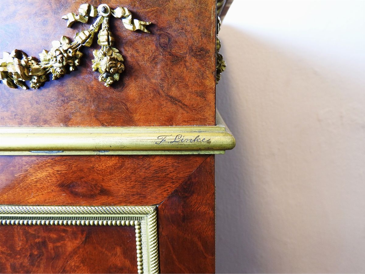 François Linke - Credenza Impiallacciata in Radica di Mogano