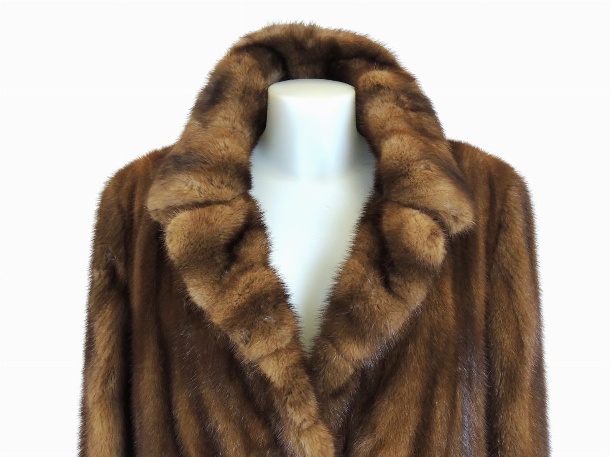 Cappotto Trequarti in Visone Marrone