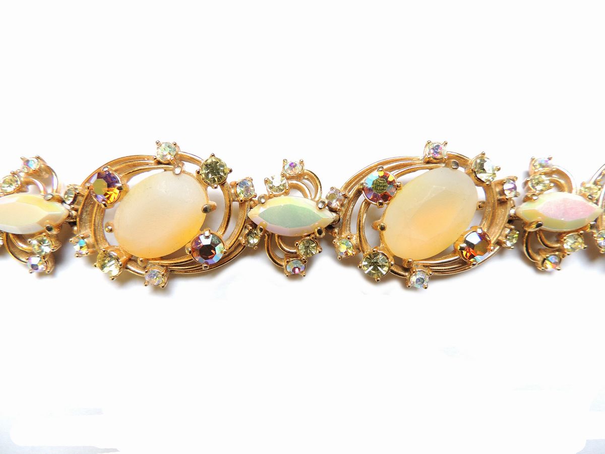 Parure Schiaparelli in Metallo Dorato e Strass