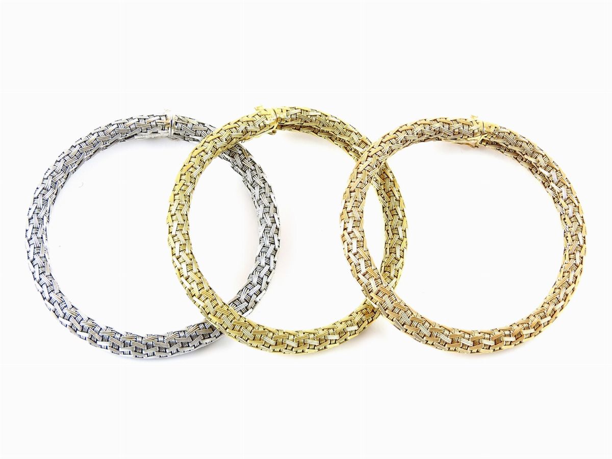 Tre Bracciali a Maglia Morbida, Rispettivamente in Oro Giallo, Bianco e Rosa
