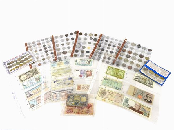 Raccolta di monete, medaglie e banconote