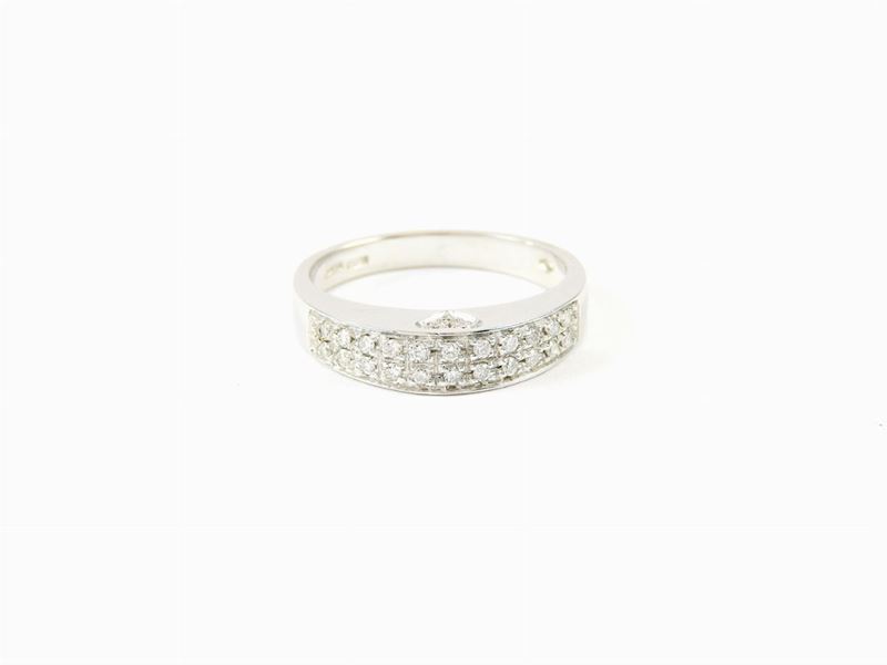 Anello Salvini in Oro Bianco e Diamanti