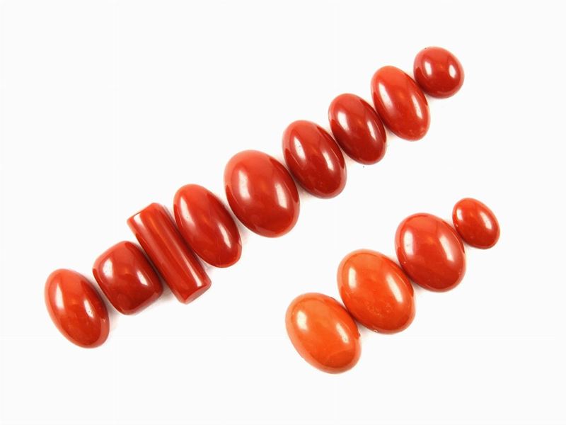 Lotto di Cabochons di Corallo "moro"