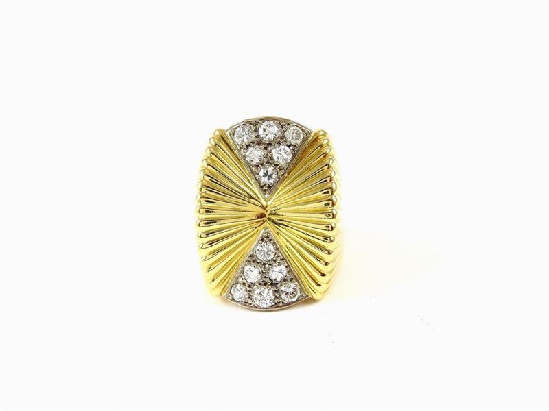 Anello in Oro Giallo e Bianco con Diamanti