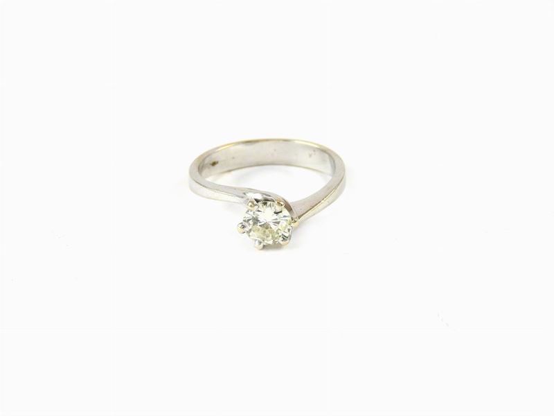 Anello Solitario in Oro Bianco con Diamante