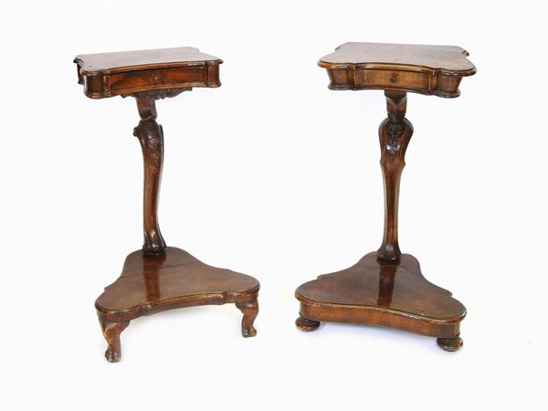 Two Walnut Veneered Kneeling Stools  - Auction Furniture and Paintings from a house in Val d'Elsa - Lots 1-303 - I - Maison Bibelot - Casa d'Aste Firenze - Milano