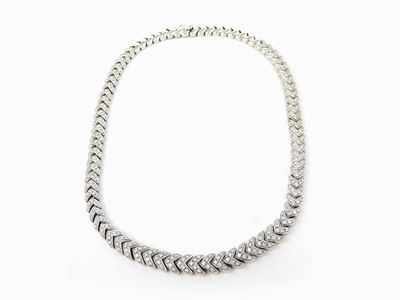 Girocollo a Maglia Spina di Pesce in Oro Bianco e Diamanti