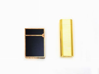 Accendino Cartier Laminato Oro e Accendino Dupont Laminato Oro con Lacca di Cina