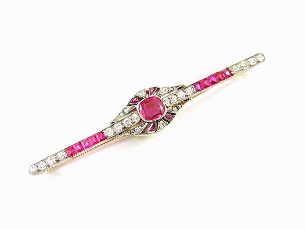 White and yellow gold bar brooch with diamonds and rubies