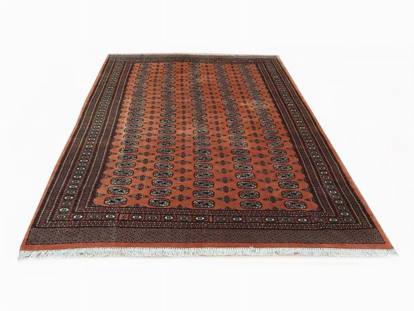 A Persian Tekkè Carpet  - Auction Furniture and Paintings from a House in Val d'Elsa / A Collection of Modern and Contemporary Art - Lots 304-590 - II - Maison Bibelot - Casa d'Aste Firenze - Milano
