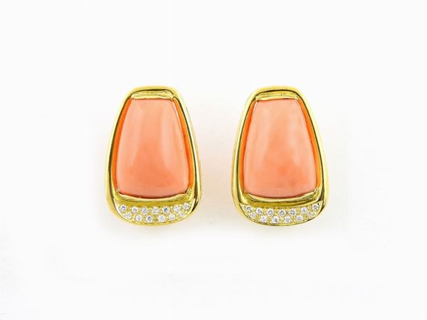 Yellow gold and orange-pink coral earrings with diamonds
