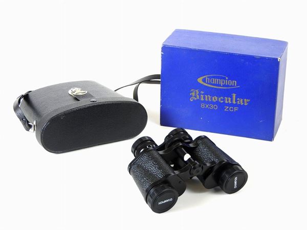 A Champion Binocular  - Auction Furniture and Paintings from a House in Val d'Elsa / A Collection of Modern and Contemporary Art - Lots 304-590 - II - Maison Bibelot - Casa d'Aste Firenze - Milano