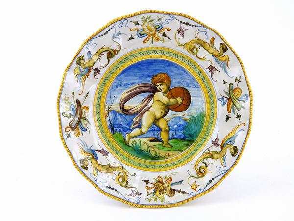 A Cantagalli Painted Maiolica Plate  (Florence, 19th Century)  - Auction Furniture and Paintings from a House in Val d'Elsa / A Collection of Modern and Contemporary Art - Lots 304-590 - II - Maison Bibelot - Casa d'Aste Firenze - Milano