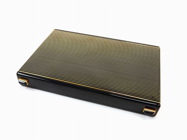 Yellow gold and black enamel cigarette case