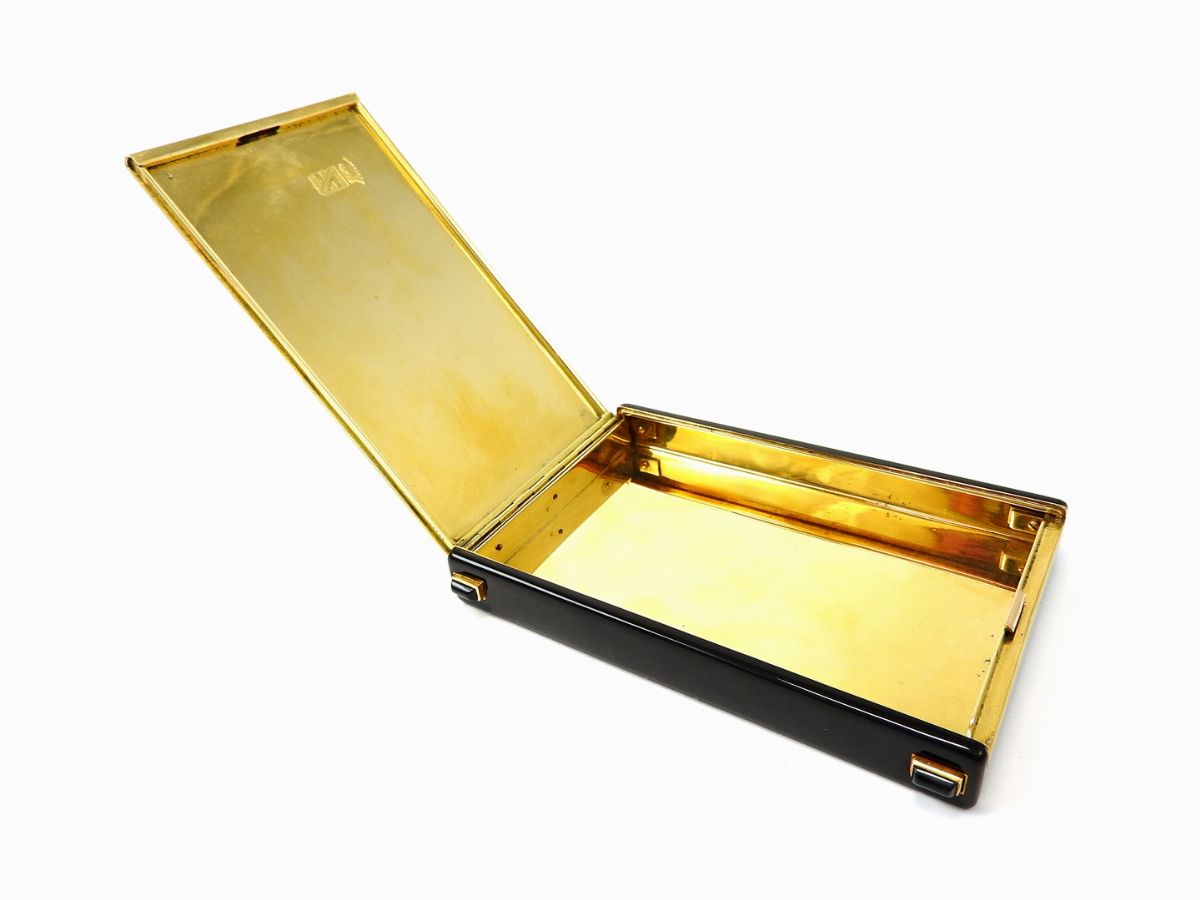Scatola Portasigarette in Oro Giallo e Smalto Nero