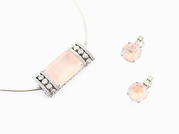 Demi parure of white gold necklace and earrings with diamonds and pink quartzes