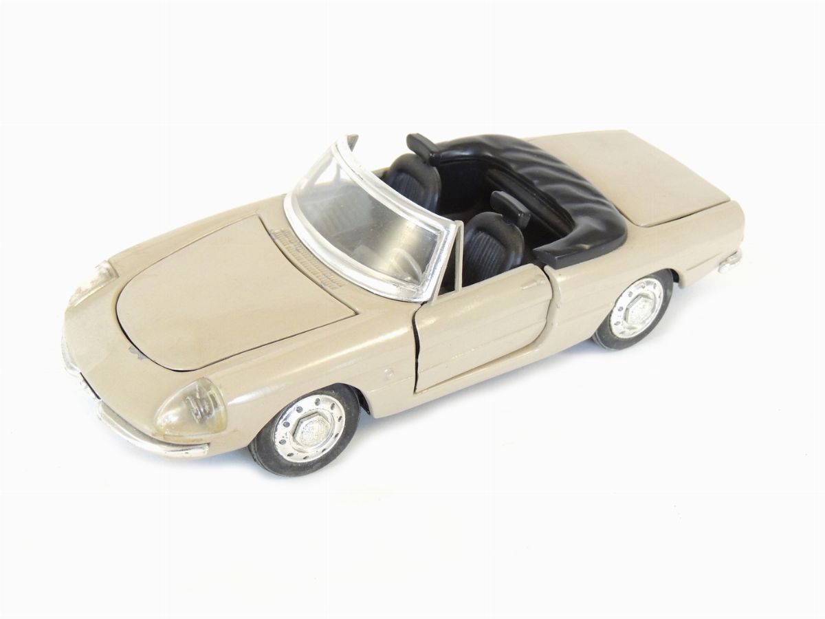Togi, Alfa Romeo Spyder