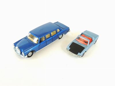 Dinky Toys, Due Macchine