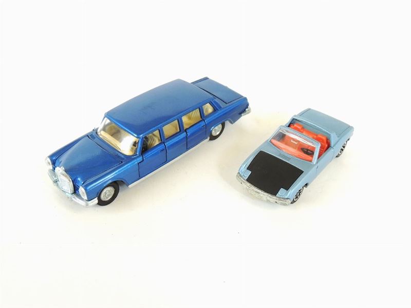 Dinky Toys, Due Macchine