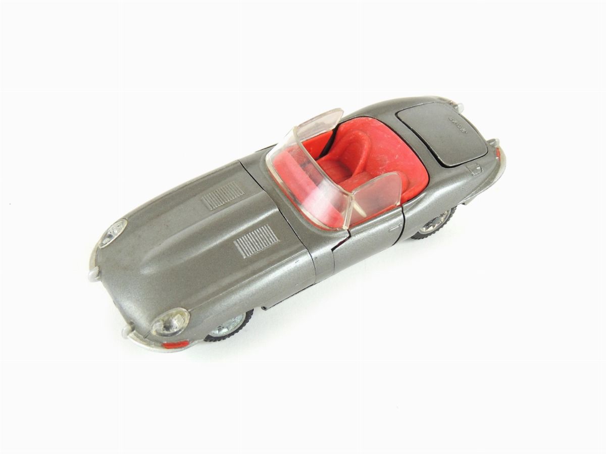 Tekno, Jaguar e Type