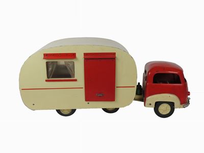 Zax, Camper