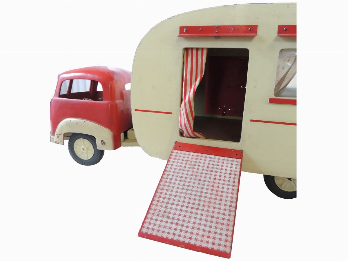 Zax, Camper