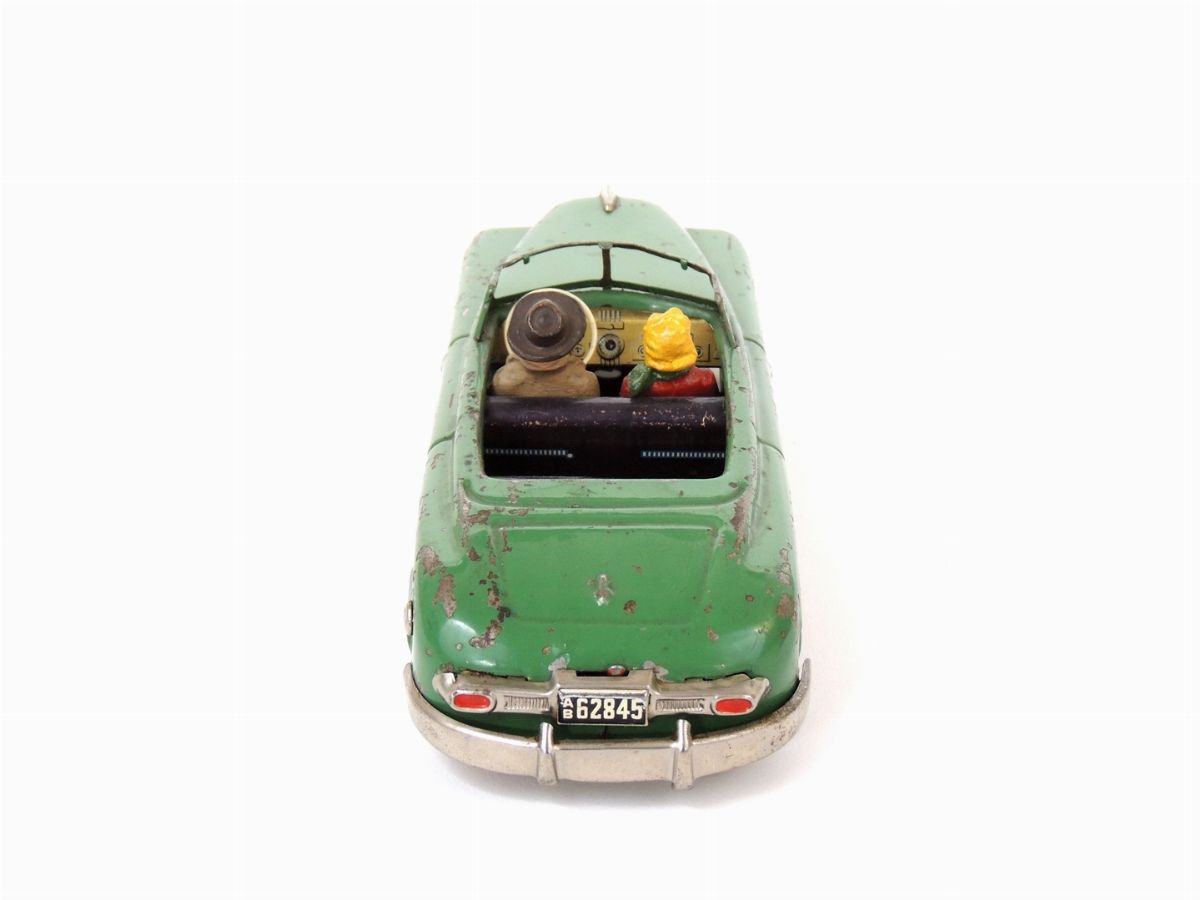 Arnold, Auto