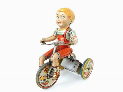 Unique Art Mfg, Triciclo con Bambino