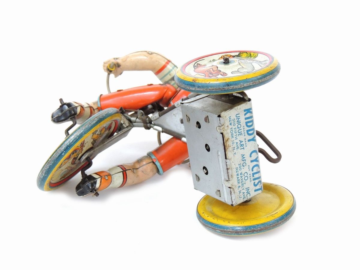 Unique Art Mfg, Triciclo con Bambino