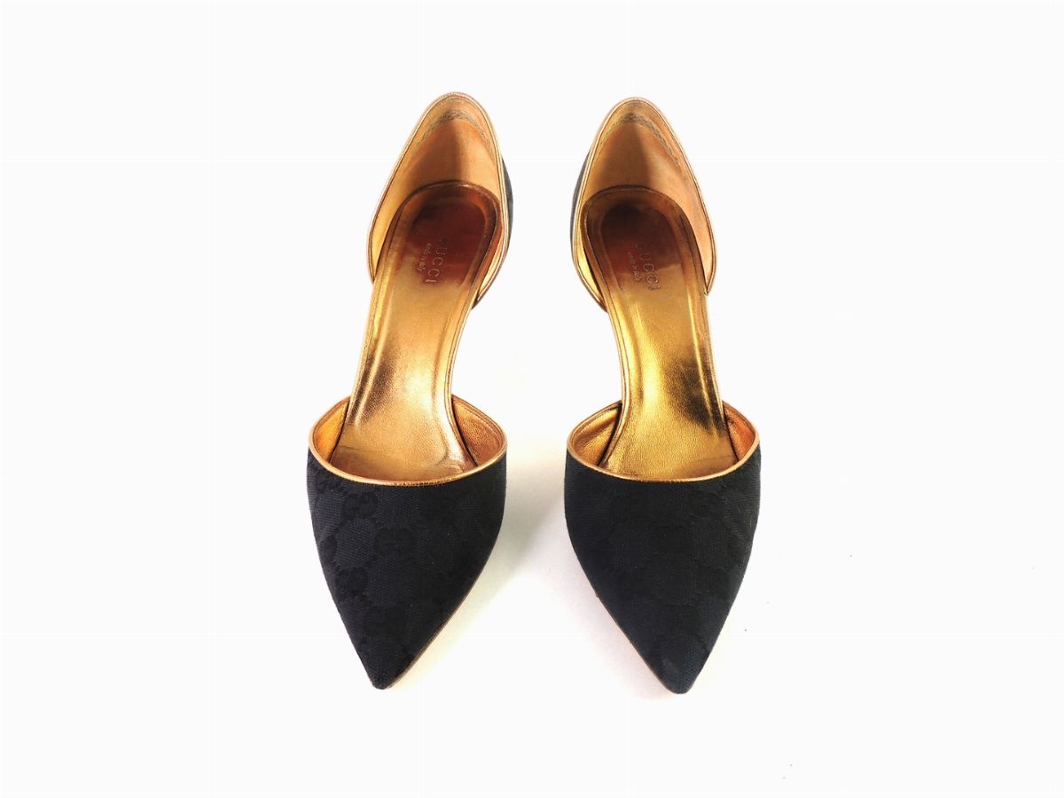 Paia di Décolleté in Tela Monogram Nera, Gucci