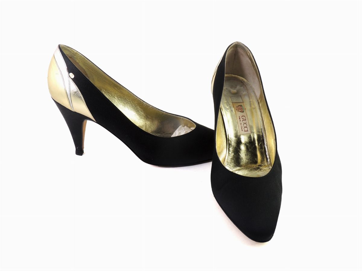 Paia di Décolleté in Seta Nera, Gucci