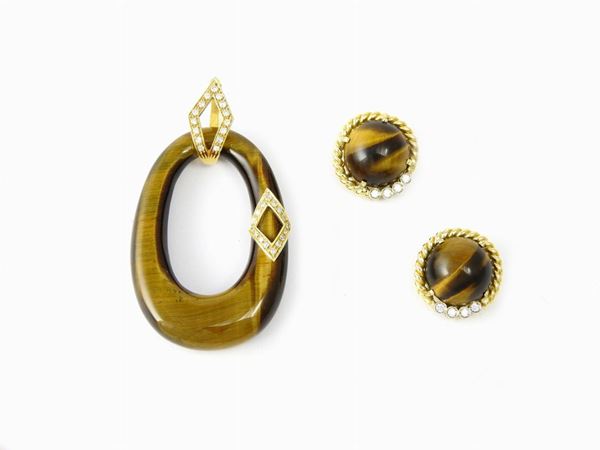 Demi parure of yellow gold pendant and earrings with diamonds and tiger's eye  - Auction Jewels and Watches - Second Session - II - Maison Bibelot - Casa d'Aste Firenze - Milano