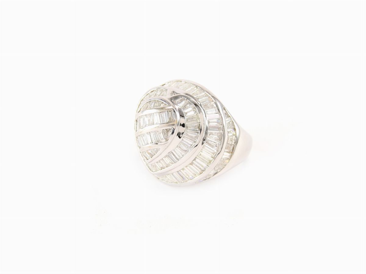 Anello in Oro Giallo con Diamanti