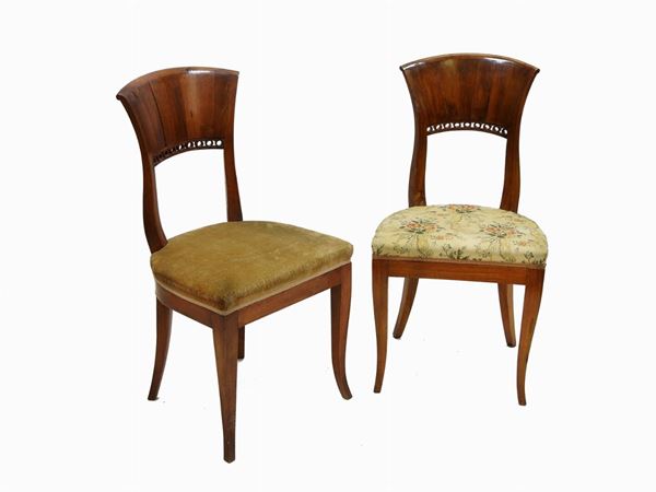 A Set of Six Walnut Chairs  - Auction Forniture and Old Master Paintings - Second session - III - Maison Bibelot - Casa d'Aste Firenze - Milano