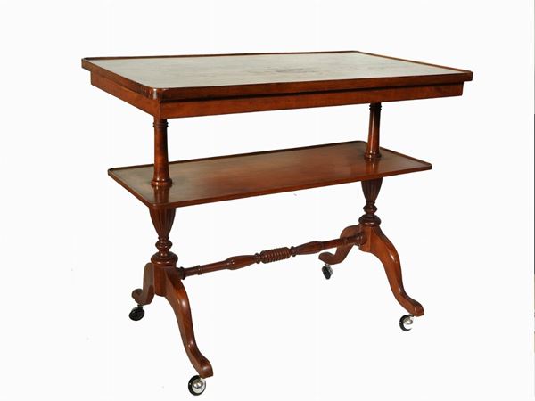 A Walnut Coffee Table  - Auction Forniture and Old Master Paintings - Second session - III - Maison Bibelot - Casa d'Aste Firenze - Milano